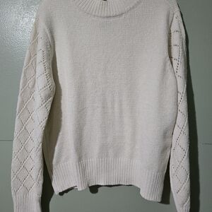 Adrienne Vittadini Cream Crewneck Sweater with Diamond Knit Sleeves